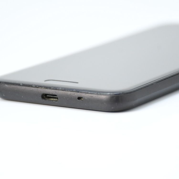 ��������������ɹ���docomo SIM�ե꡼ AQUOS sense SH-01K �֥�å�