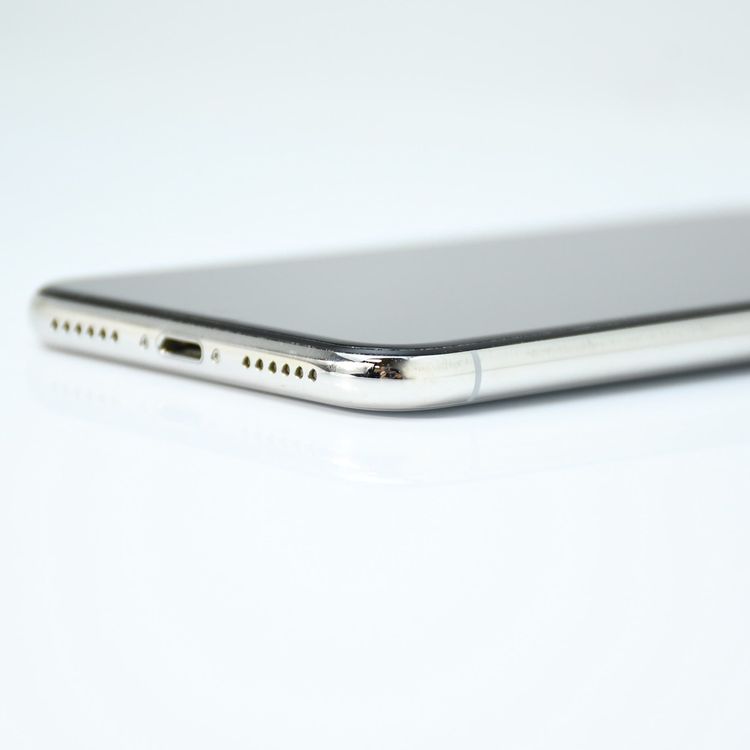 �����ʡ��Хåƥ꡼��������94%��SIM�ե꡼ iPhone X 256GB ����С�