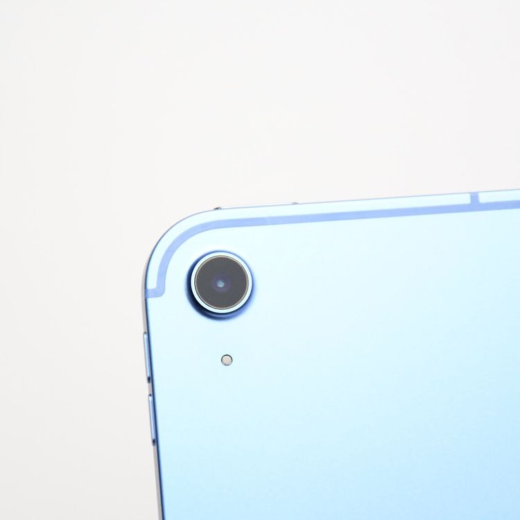 �ڿ���Ʊ�͡�����100%���ݾ�ͭ��SIM�ե꡼ iPad A16 (��11����)128GB