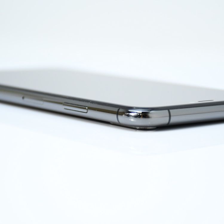 �ڱվ����ʡ�ư��ġ�����100 %��SIM�ե꡼iPhone XS Max 512GB