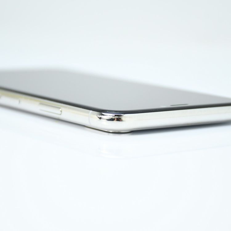 �����ʡ��Хåƥ꡼��������94%��SIM�ե꡼ iPhone X 256GB ����С�