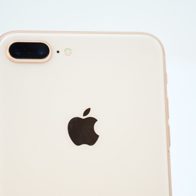 �����ʡ�docomo SIM�ե꡼ iPhone8 Plus 256GB �������
