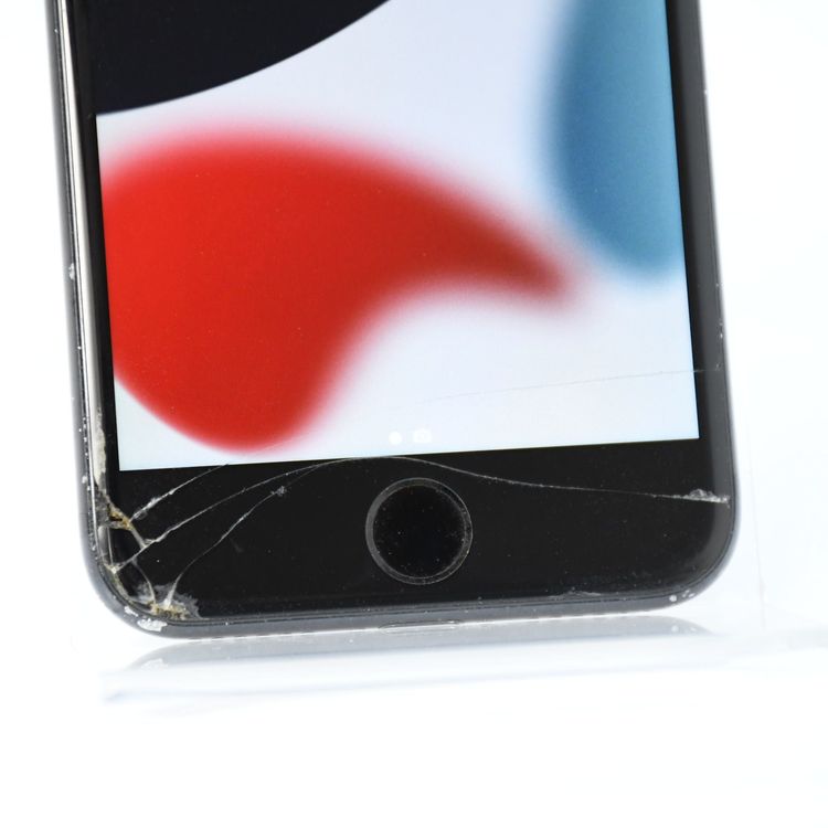 ��ư���ǽ���Хåƥ꡼�������� 86���SIM�ե꡼ iPhone7 128GB �֥�å�