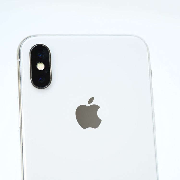 �ڱվ����ʡ�ư��ġ�����100 %��docomo SIM�ե꡼iPhone X 64GB ����С�