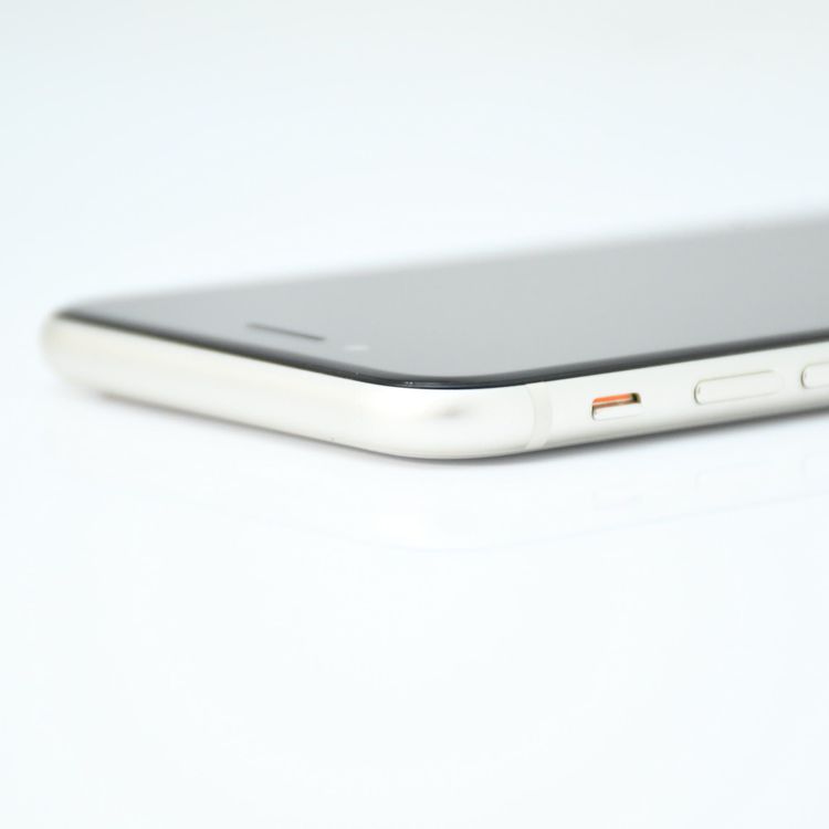 �����ʡ������Хåƥ꡼81%��docomo SIM�ե꡼ iPhoneSE �裳���� 64GB