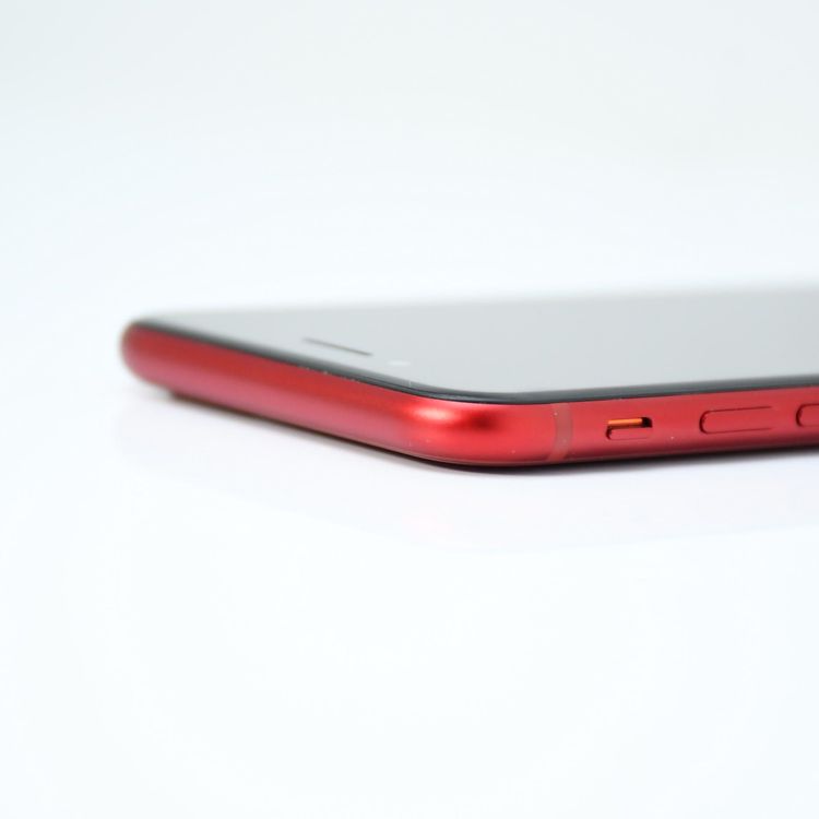 �����ʡ�ư��ġ�����100 %�� SIM�ե꡼ iPhone SE��3���� 64GB ��å�