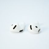 ��Apple�ݾڡ� AirPods 4 �����ƥ��֥Υ�������󥻥������� A3050