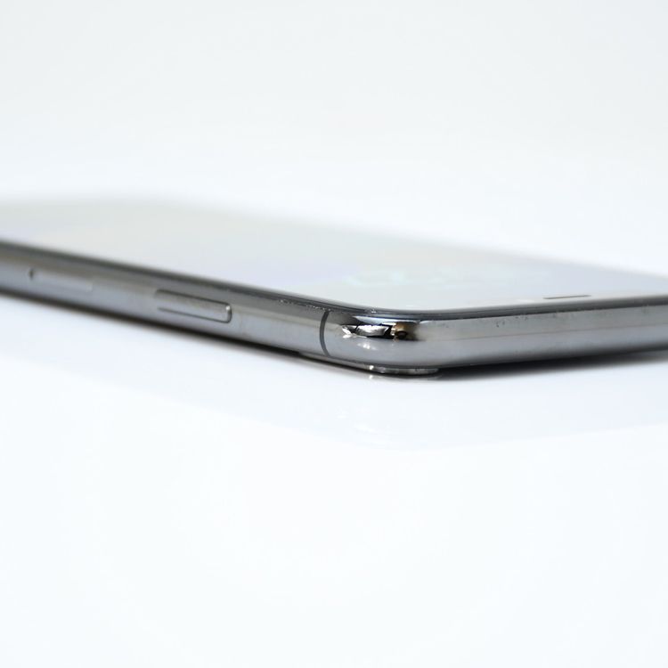 �ڱվ����ʡ������Хåƥ꡼100���docomo SIM�ե꡼ iPhone X 256GB