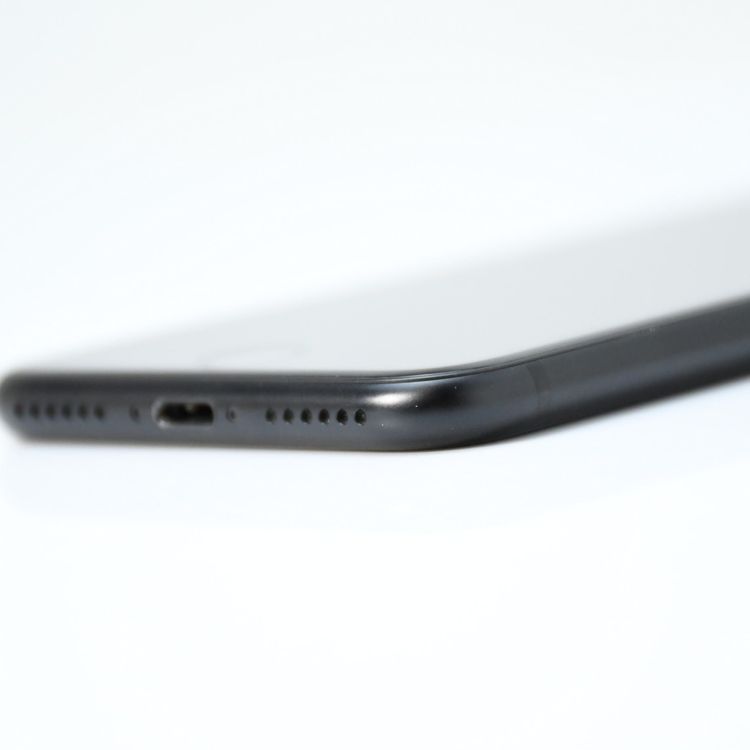 �ڽ����Хåƥ꡼�������� 85���SIM�ե꡼ iPhone SE �裲���� 64GB �֥�å�