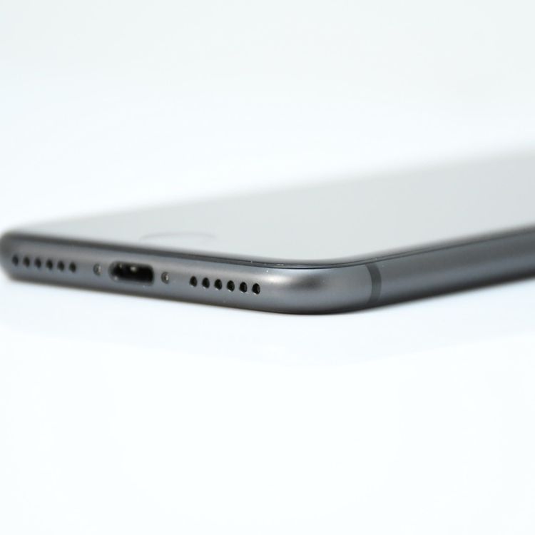 �ڥХåƥ꡼��������94���SIM�ե꡼ iPhone8 64GB ���ڡ������쥤