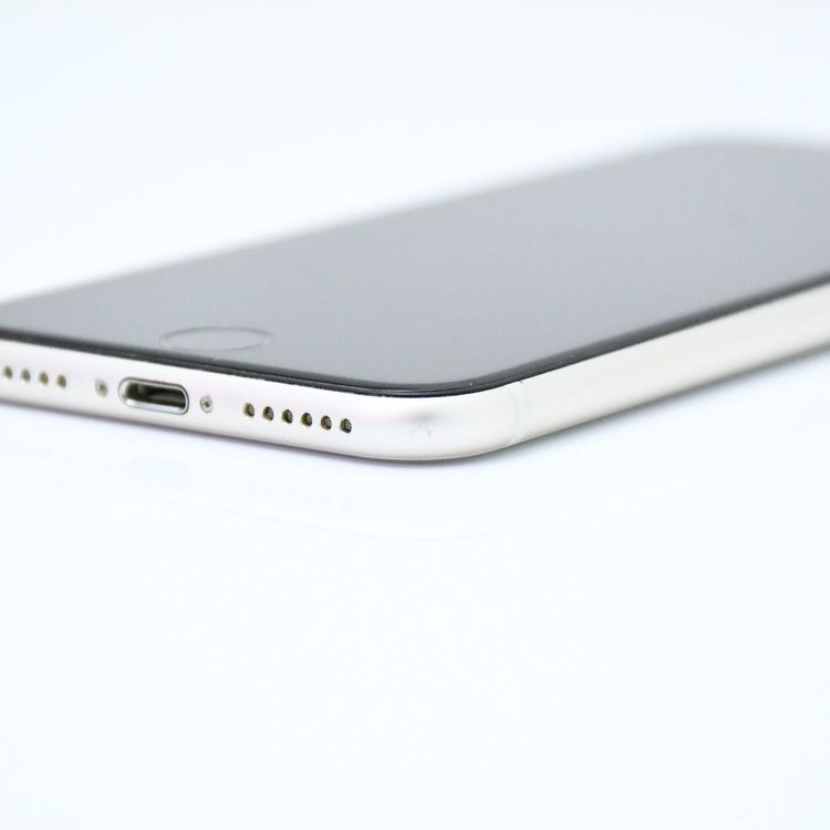 ʡХåƥ꡼84%docomo SIMե꡼ iPhoneSE 裳 64G