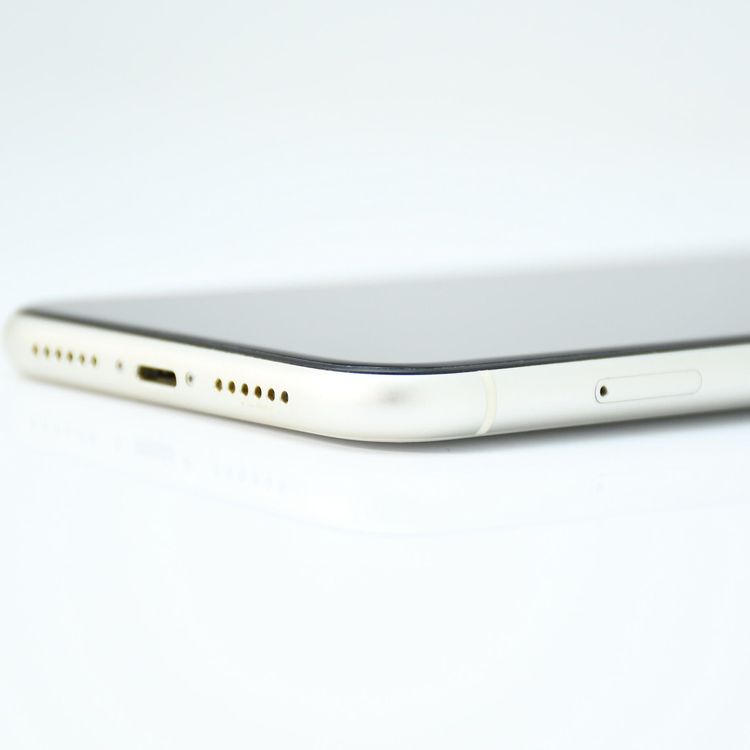 �ڽ����Хåƥ꡼��������81���SIM�ե꡼ iPhone11 64GB �ۥ磻��