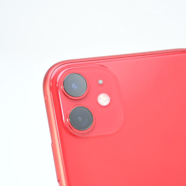 �ڱվ����ʡ������Хåƥ꡼��������83���docomo SIM�ե꡼ iPhone11 64GB