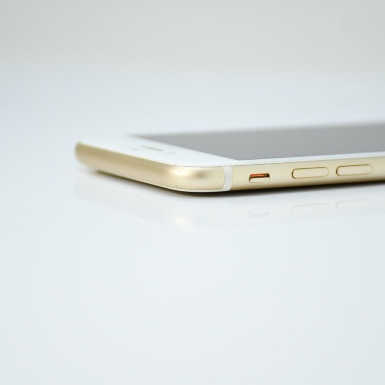 �ڥ���󥯡�SIM�ե꡼ iPhone7 32GB �������