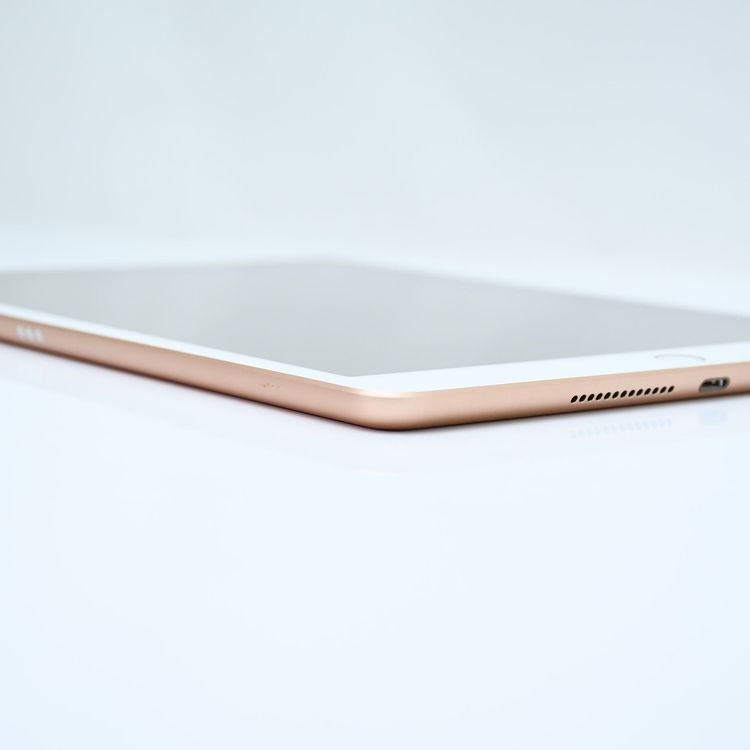 【極上美品】 iPad 第7世代 Wi-Fiモデル 32GB ゴールド