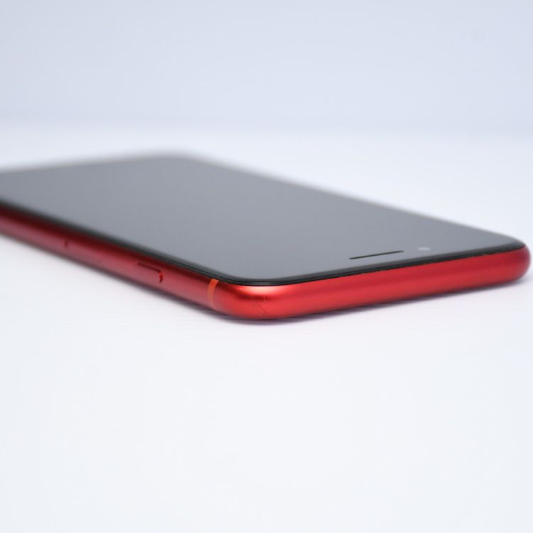 �����ʡ���������88%��docomo SIM�ե꡼ iPhone SE2 64GB ��å�