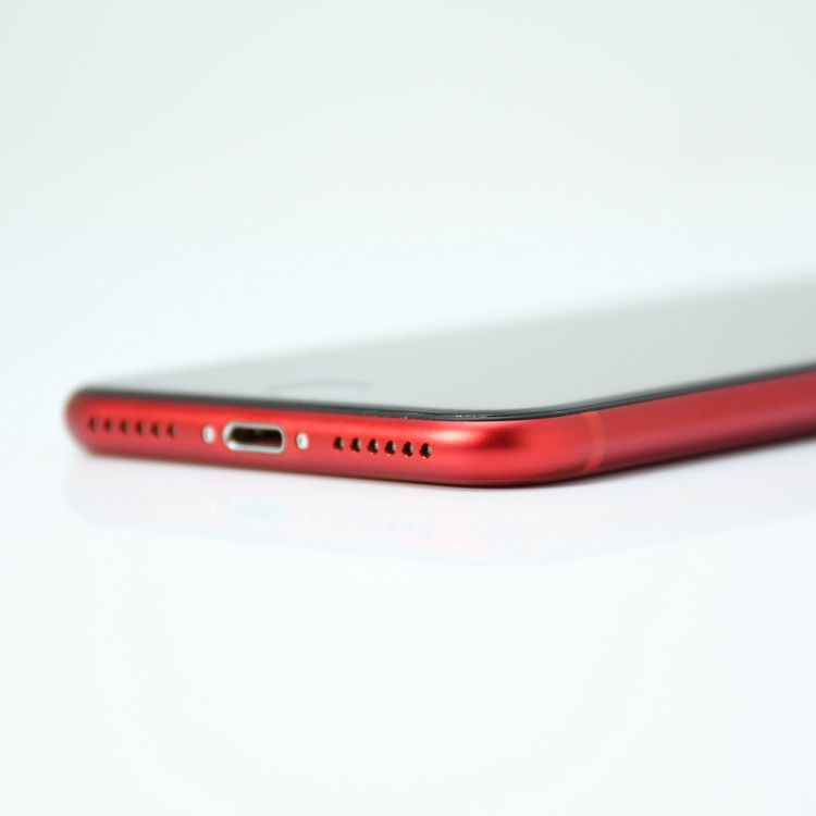 �����ʡ�docomo SIM�ե꡼ iPhone SE �裲���� 64GB ��å�