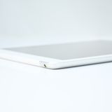 ʡdocomo SIMե꡼iPad(5) Wi-Fi + Cellular  32GB