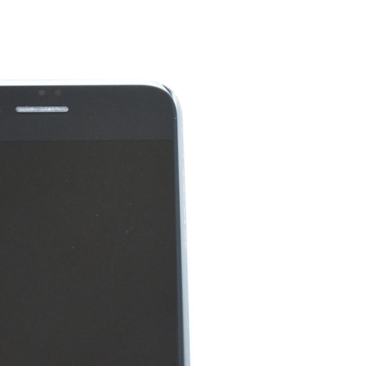 ưġХåƥ꡼100docomo SIMե꡼ iPhone SE 3 64GB
