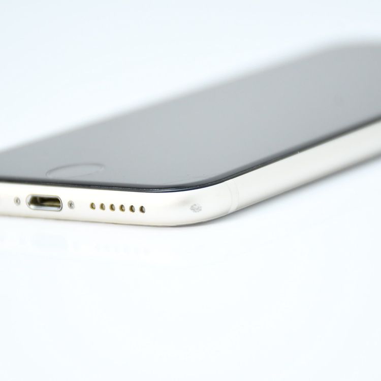 ��ư��ġ����̳���docomo SIM�ե꡼iPhone SE �裳���� 128GB