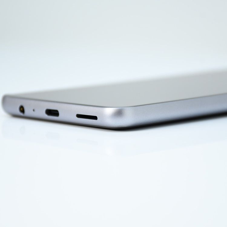 �ڿ���Ʊ�͡�SIM�ե꡼ docomo arrows We2 Plus 256GB ���졼�ȥ��쥤