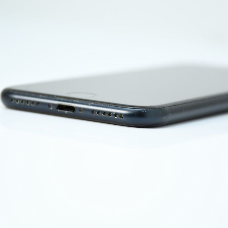 �ڽ����Хåƥ꡼84���docomo SIM�ե꡼ iPhoneSE �裳���� 128GB