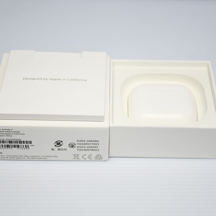 �����ʡ�Apple�ݾ�ͭ���AirPods 4 MXP63J/A A3050