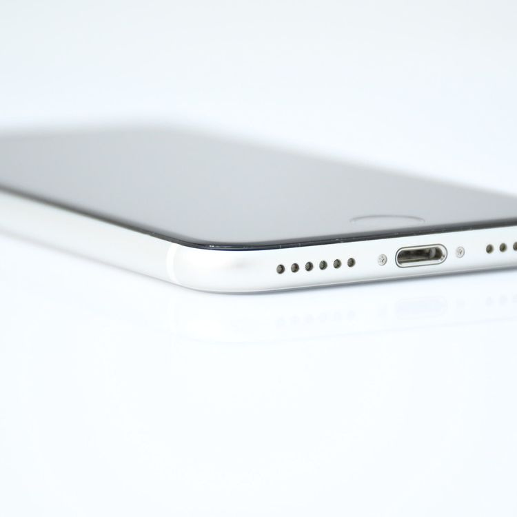 ���������SIM�ե꡼ iPhone SE �裲���� 128GB �ۥ磻��