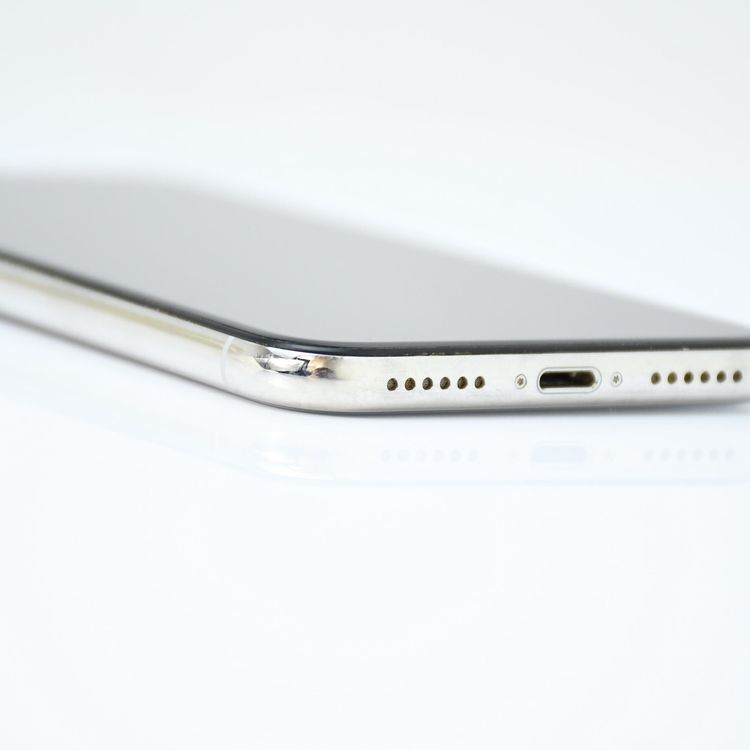 �ڱվ����ʡ������Хåƥ꡼84��� SIM�ե꡼ iPhone X 256GB ����С�