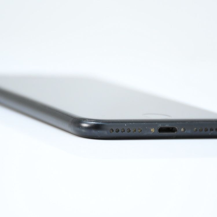 docomo SIM�ե꡼ iPhone SE �裲���� 64GB �֥�å�