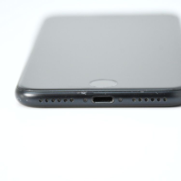 �ڱվ����ʡ�SIM�ե꡼ iPhone SE �裲���� 64GB �֥�å�