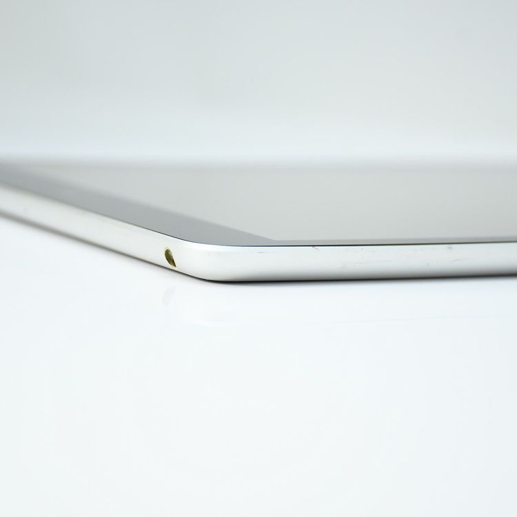 �ڥ���󥯡�ư���ǽ��iPad ��9���� 64GB Wi-Fi��ǥ� ����С�