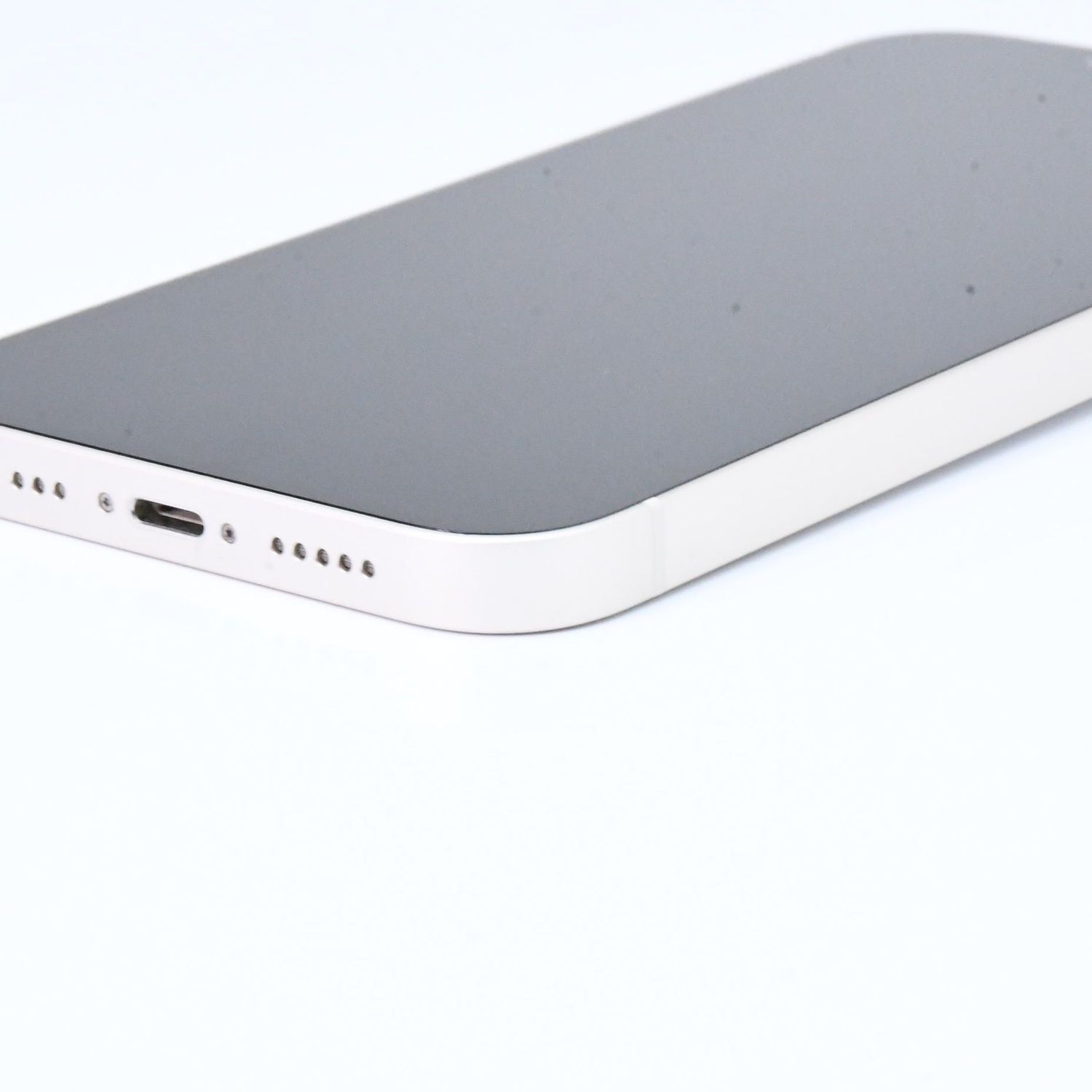 ムスビー｜【極上美品＊純正電池96％】SIMフリー iPhone13 128GB 