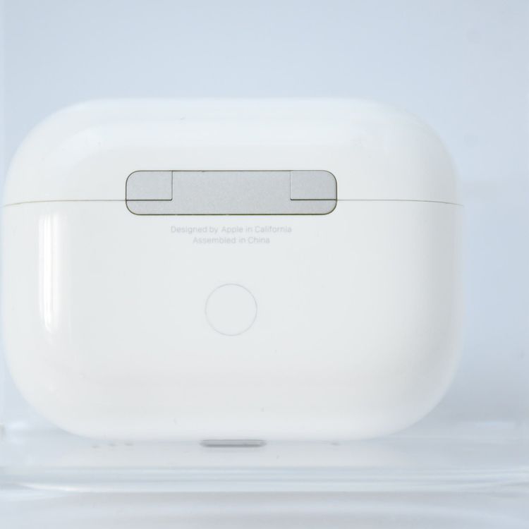 ����°�ʴ�����AirPods Pro ��2����  MQD83J/A