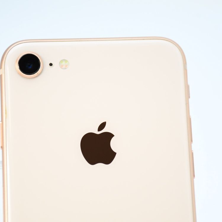 �ڱվ�����ư���ǽ������󥯡�SIM�ե꡼ iPhone8 64GB �������