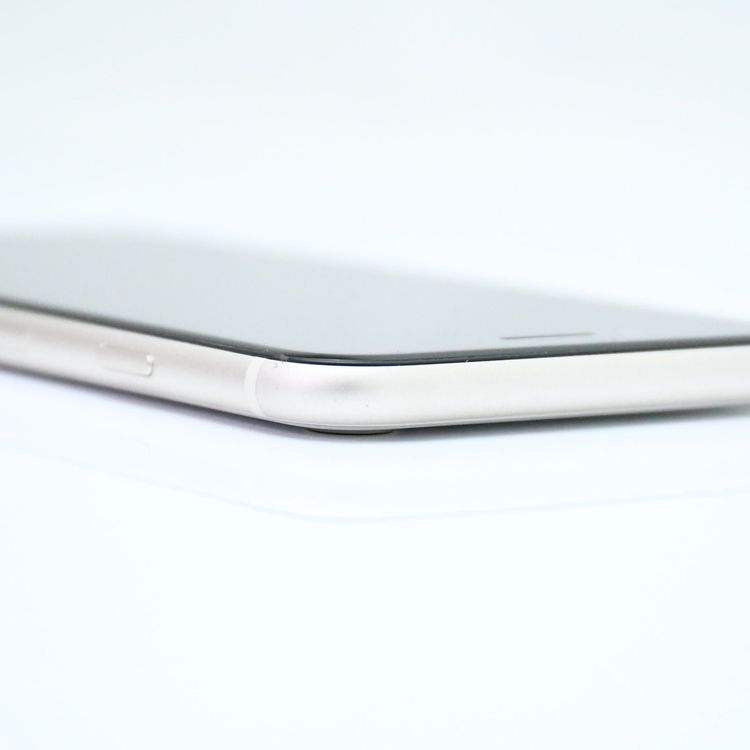 ڽХåƥ꡼ 87docomo SIMե꡼iPhone SE 3 64GB