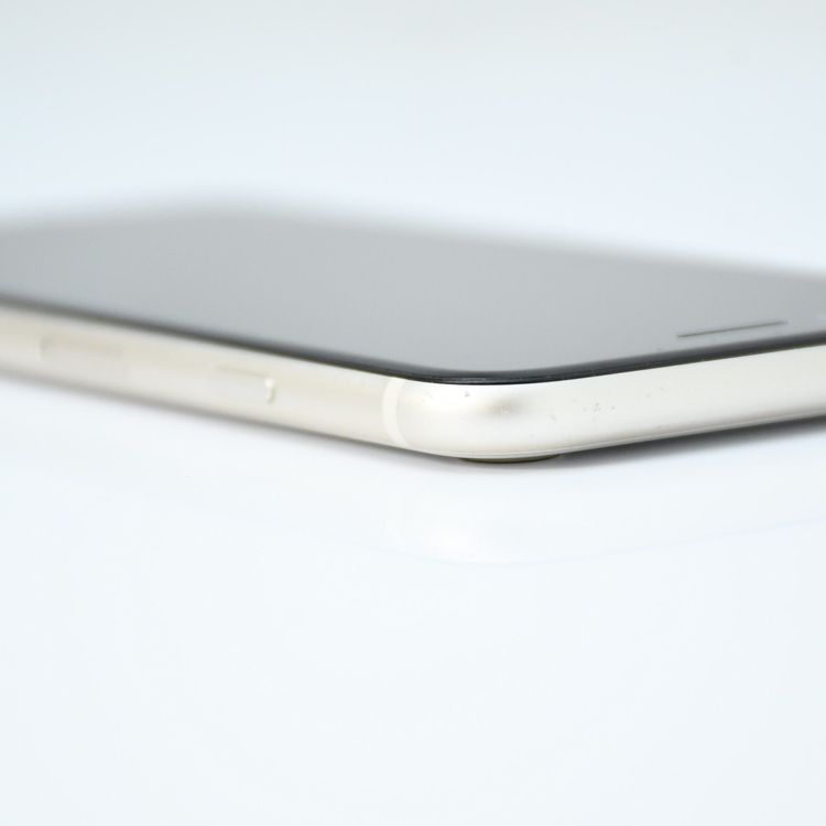 �ڱվ����ʡ������Хåƥ꡼81%��SIM�ե꡼ iPhoneSE �裳���� 64GB �������饤��