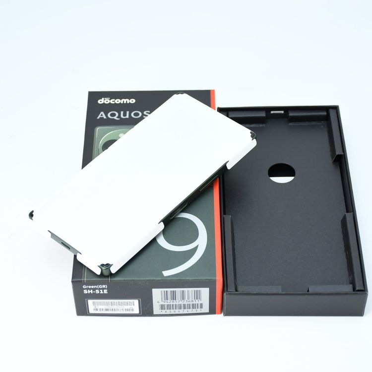 �ڿ��ʡ�SIM�ե꡼docomo AQUOS R9 SH-51E 256GB ���꡼��