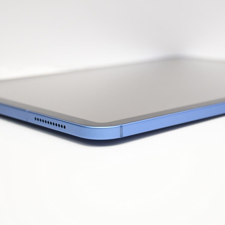�ڿ���Ʊ�͡�����100%���ݾ�ͭ��SIM�ե꡼ iPad A16 (��11����)128GB