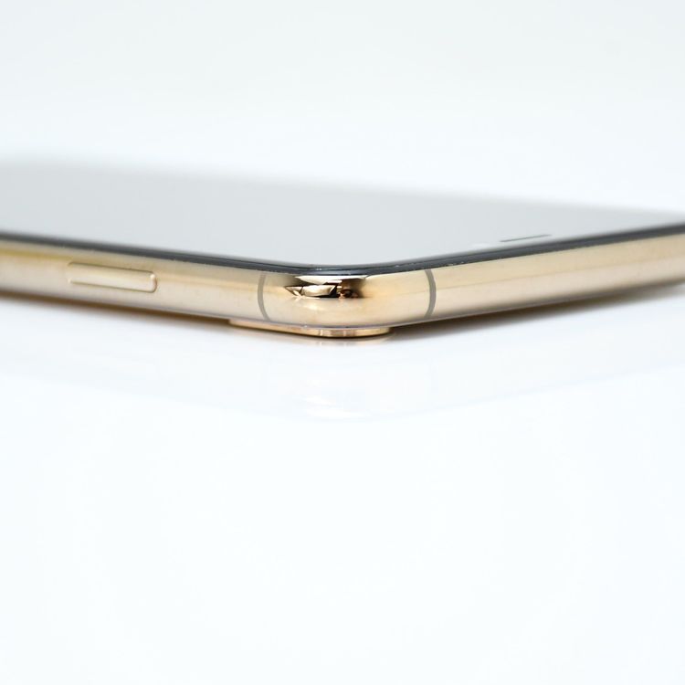 �����ʡ�docomo SIM�ե꡼ iPhone XS 256GB �������