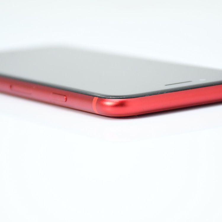 ��ư��ġ�����100 %�����ʡ�SIM�ե꡼ iPhone SE�裲���� 128GB ��å�