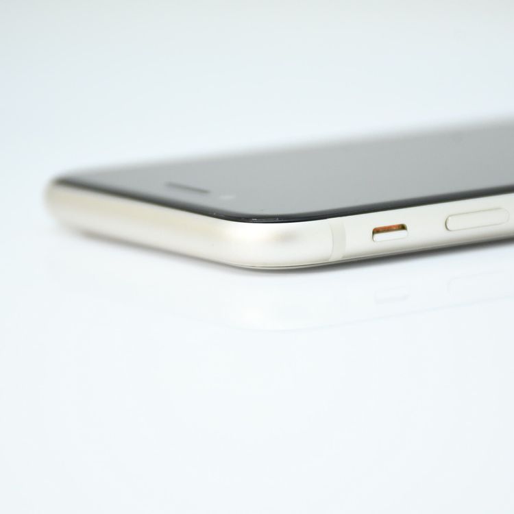 ��ŷ��Х��� SIM�ե꡼iPhoneSE �裳���� 128GB �������饤��
