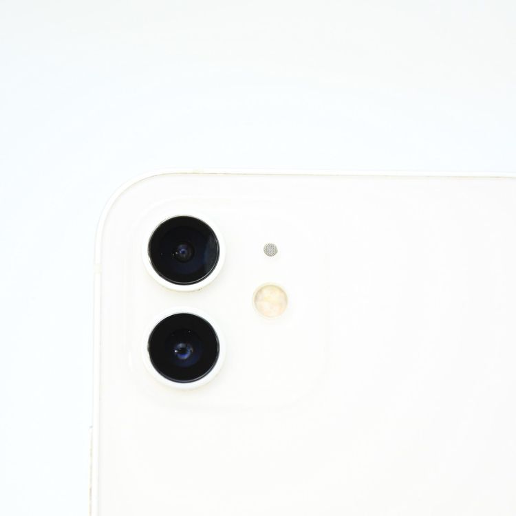 docomo SIM�ե꡼ iPhone12 64GB �ۥ磻��