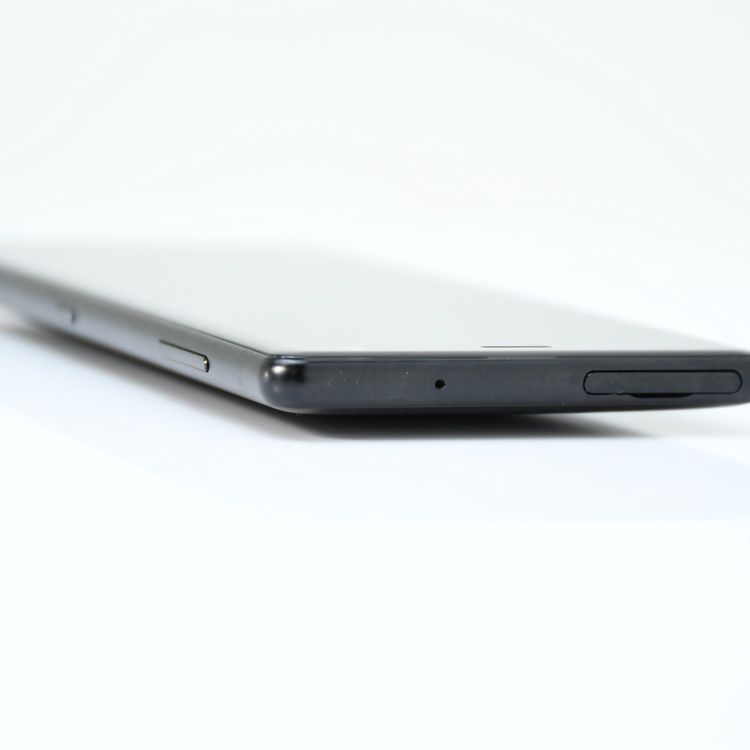 �������ɹ���SIM�ե꡼ docomo Xperia XZ2 SO-03K �֥�å�