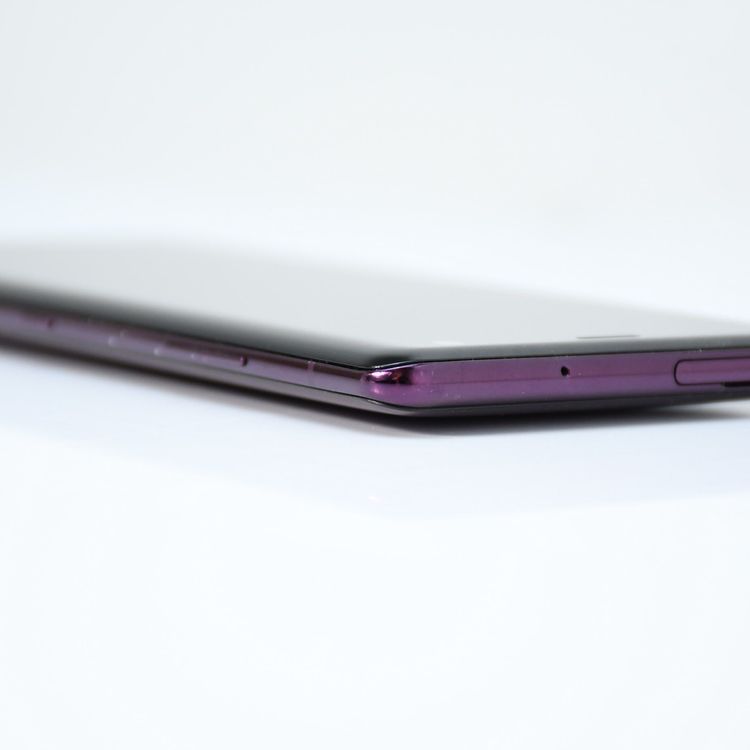 �ڱվ����ʡ������ɹ���SIM�ե꡼ au Xperia XZ3 SOV39 �ܥ�ɡ���å�