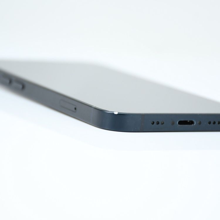 �ڱվ����ʡ�au SIM�ե꡼ iPhone13 256GB �ߥåɥʥ���