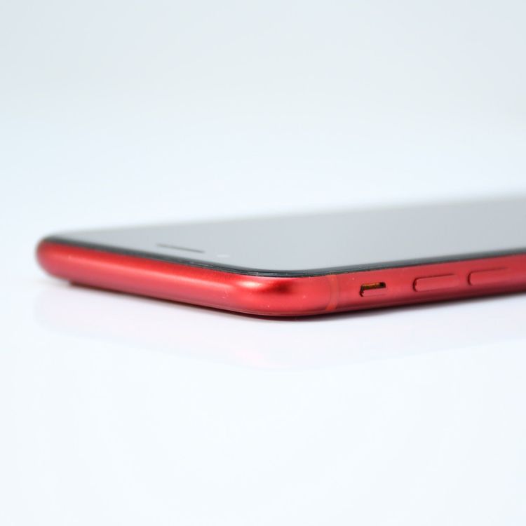 SIM�ե꡼ iPhone SE �裲���� 64GB ��å�