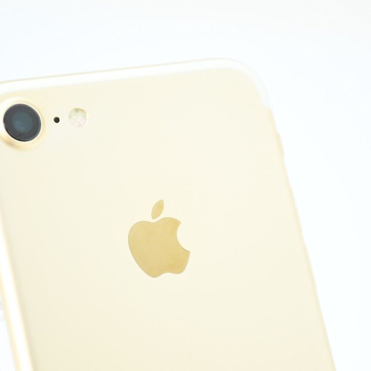 �ڥ���󥯡�SIM�ե꡼ iPhone7 32GB �������