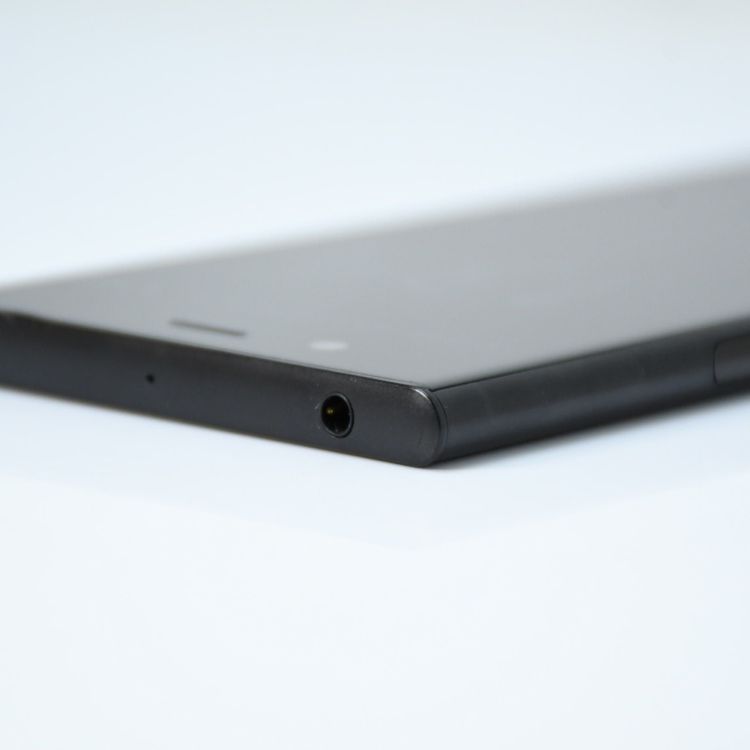 ���������SIM�ե꡼ au Xperia XZ1 SOV36 �֥�å�