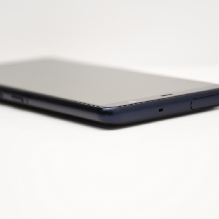 �ڱվ����ʡ�SIM�ե꡼ docomo arrows Be4 F-41A �֥�å�